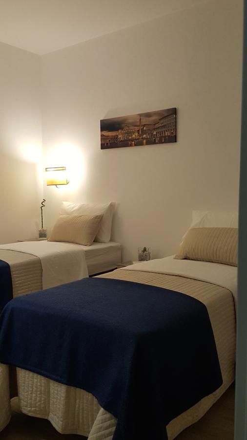 Alloggio Turistico Al Colosseo Bed & Breakfast Рим Екстериор снимка